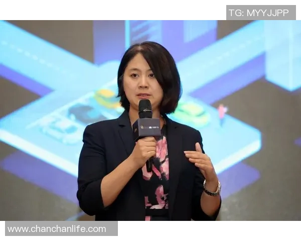 与杨娜畅谈足球生涯中的挑战与成就分享她的成长故事与未来展望